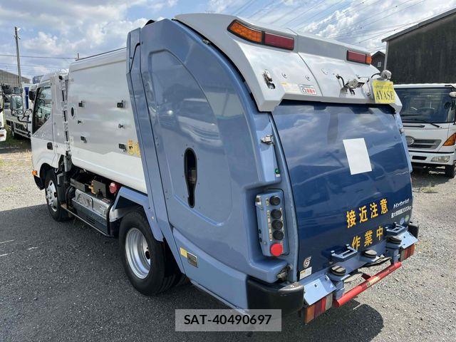 Hino DUTRO 2017-01 8485317-3