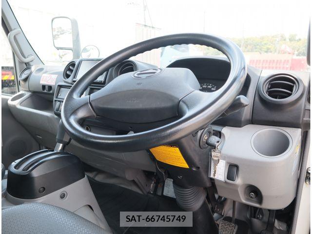 Hino DUTRO 2018-01 8485315-22