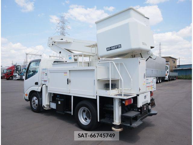 Hino DUTRO 2018-01 8485315-4