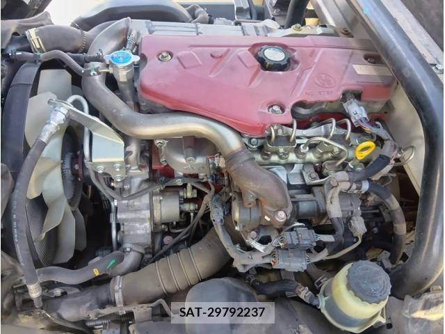 Hino DUTRO 2017-08 8485316-13