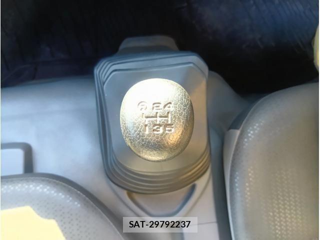 Hino DUTRO 2017-08 8485316-23