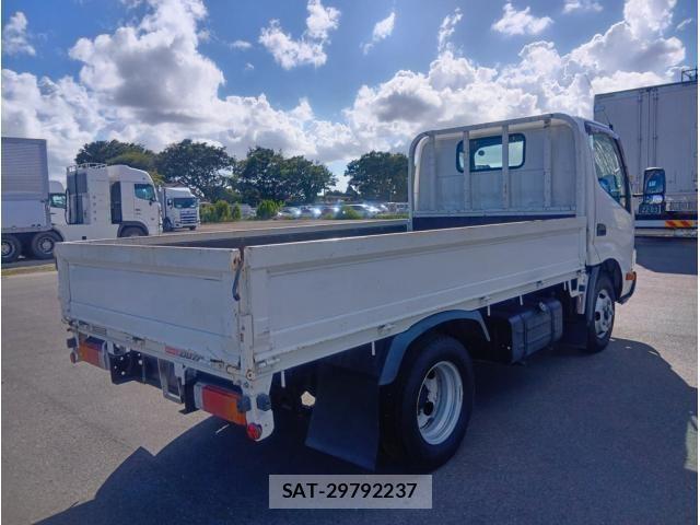 Hino DUTRO 2017-08 8485316-2