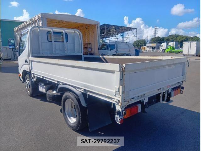 Hino DUTRO 2017-08 8485316-3
