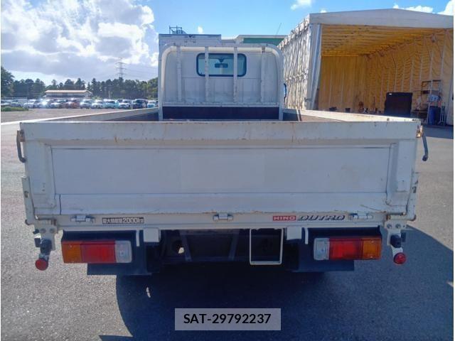 Hino DUTRO 2017-08 8485316-4