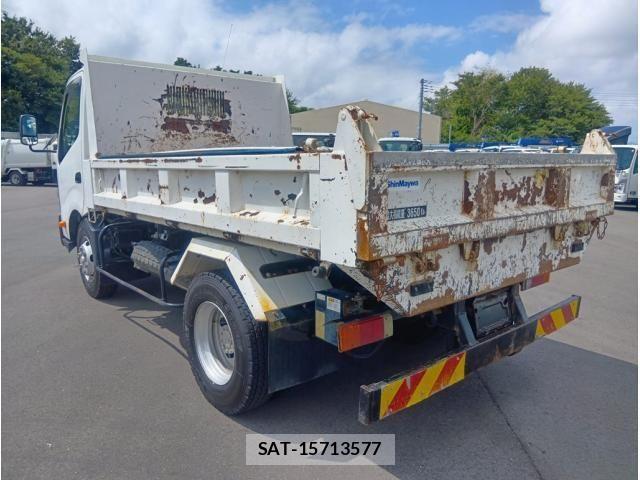 Hino DUTRO 2017-03 8485312-3
