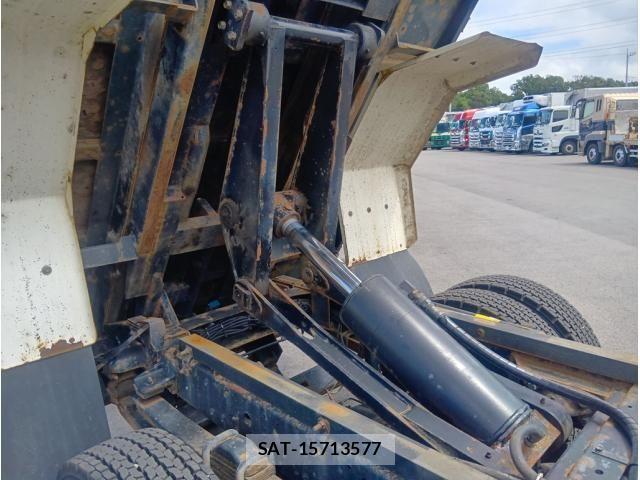 Hino DUTRO 2017-03 8485312-8