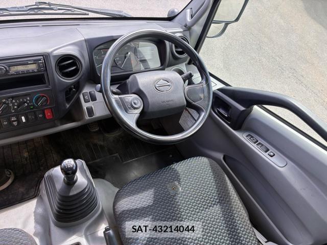 Hino DUTRO 2019-07 8485321-19