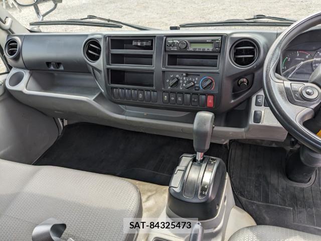 Hino DUTRO 2019-10 8524506-26