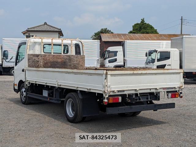 Hino DUTRO 2019-10 8524506-2