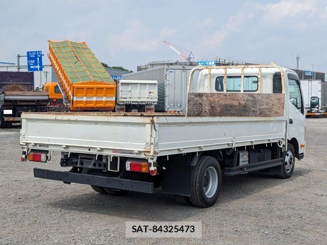 Hino DUTRO 2019-10 8524506-3