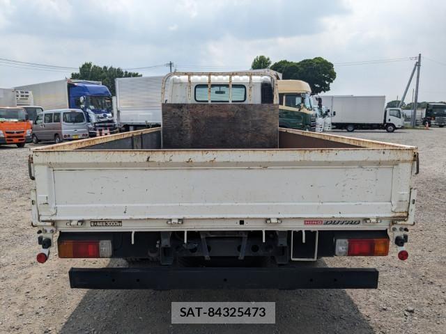 Hino DUTRO 2019-10 8524506-4