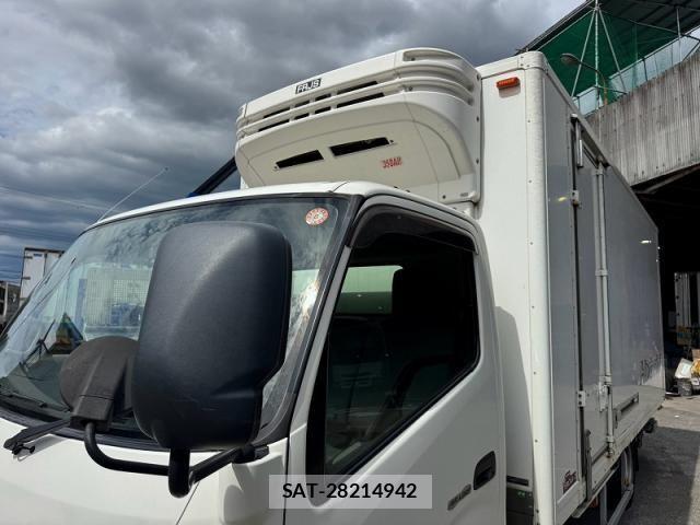 Hino DUTRO 2014-01 8524555-21