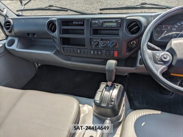 Hino DUTRO 2019-10 8524530-23