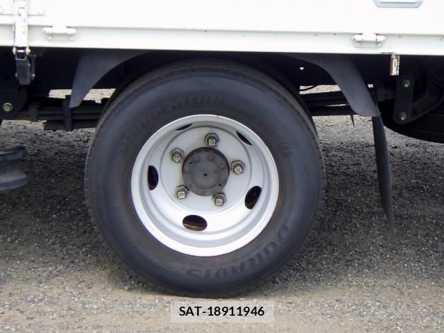 Hino DUTRO 2022-03 8524518-21