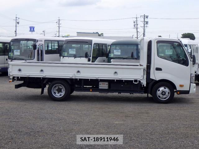 Hino DUTRO 2022-03 8524518-3