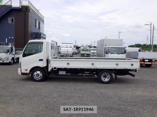 Hino DUTRO 2022-03 8524518-4