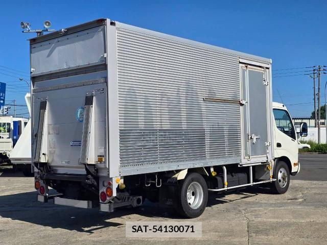 Hino DUTRO 2018-01 8524515-9