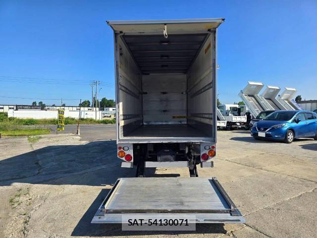 Hino DUTRO 2018-01 8524515-12