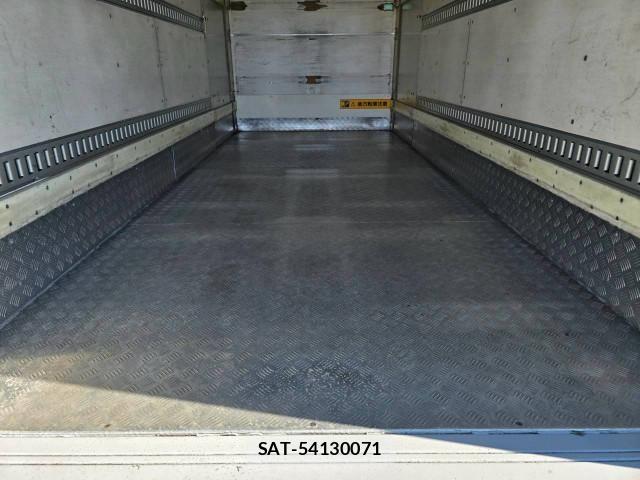 Hino DUTRO 2018-01 8524515-14
