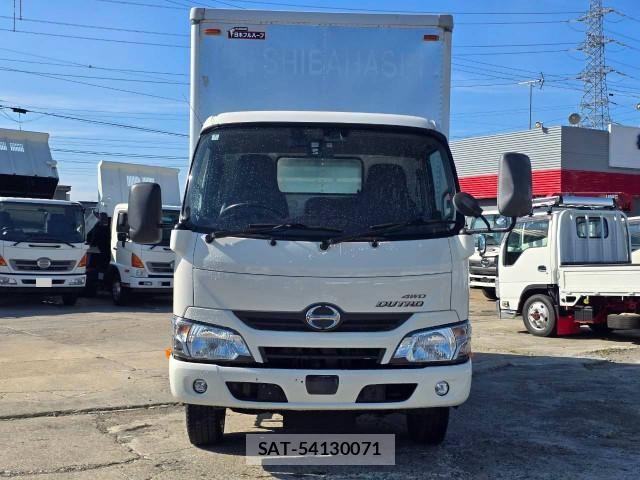 Hino DUTRO 2018-01 8524515-1