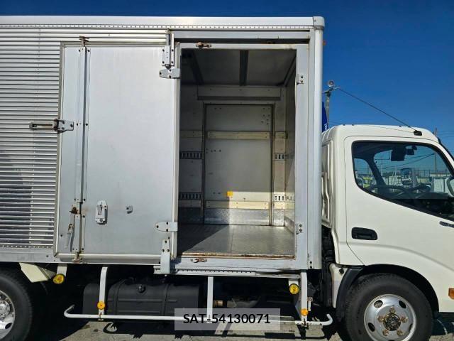 Hino DUTRO 2018-01 8524515-3