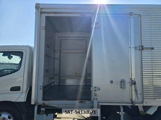 Hino DUTRO 2018-01 8524515-4