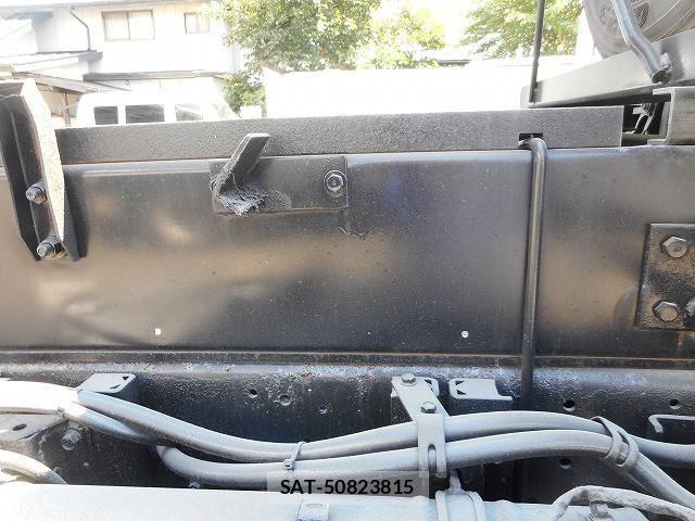 Hino DUTRO 2015-03 8524533-21