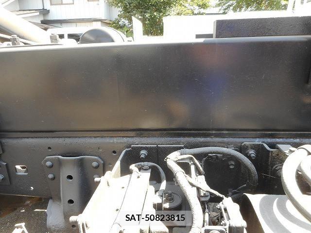 Hino DUTRO 2015-03 8524533-22