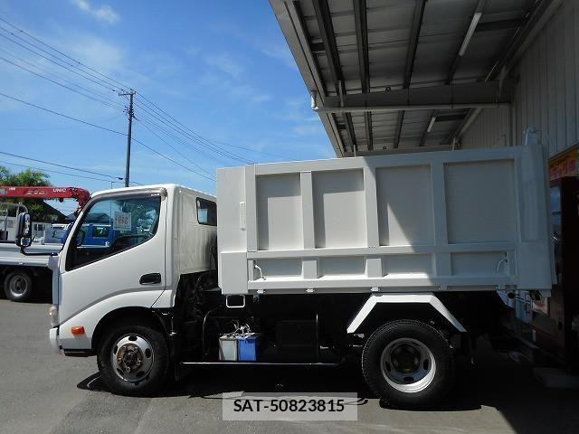 Hino DUTRO 2015-03 8524533-4