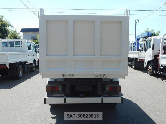 Hino DUTRO 2015-03 8524533-5