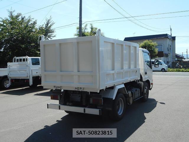 Hino DUTRO 2015-03 8524533-6