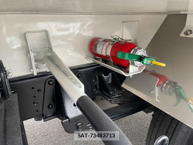 Hino DUTRO 2024-09 8524445-18