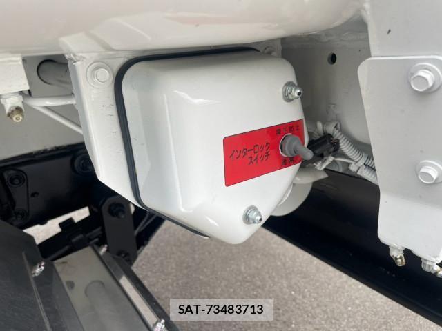 Hino DUTRO 2024-09 8524445-19