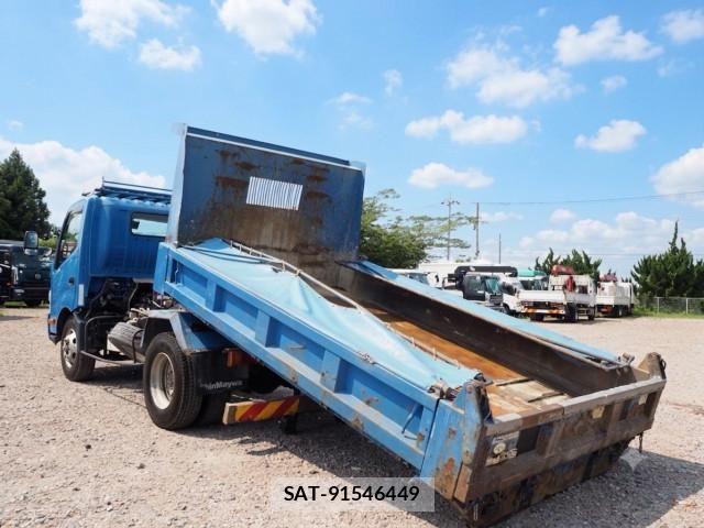 Hino DUTRO 2017-06 8524485-2