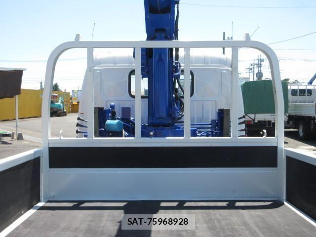 Hino DUTRO 2016-01 8524468-13