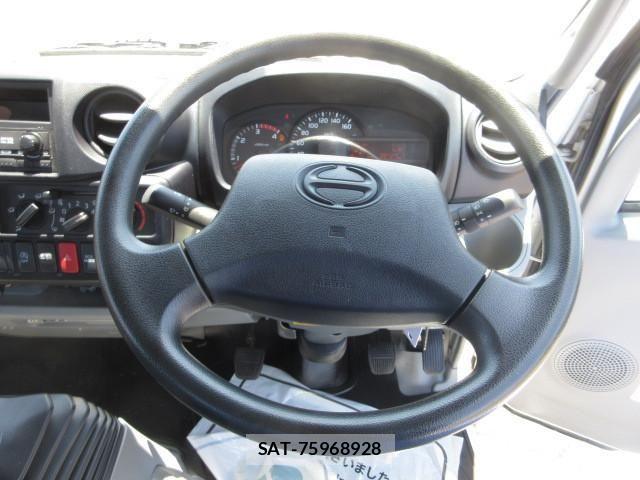 Hino DUTRO 2016-01 8524468-16