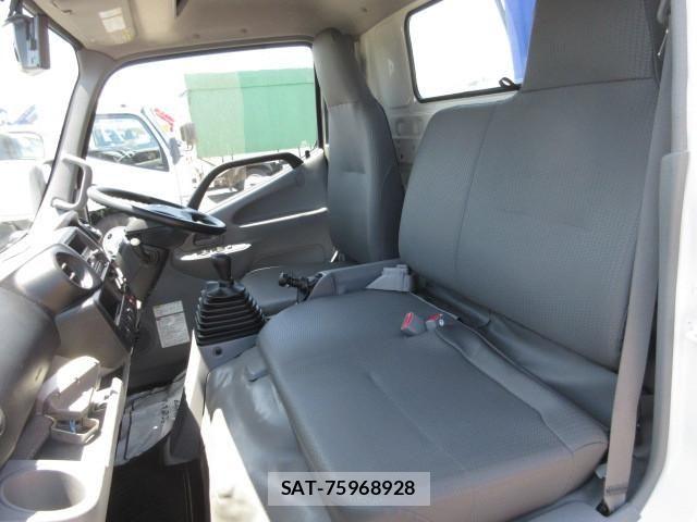 Hino DUTRO 2016-01 8524468-22