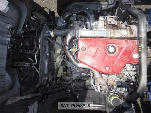 Hino DUTRO 2016-01 8524468-24