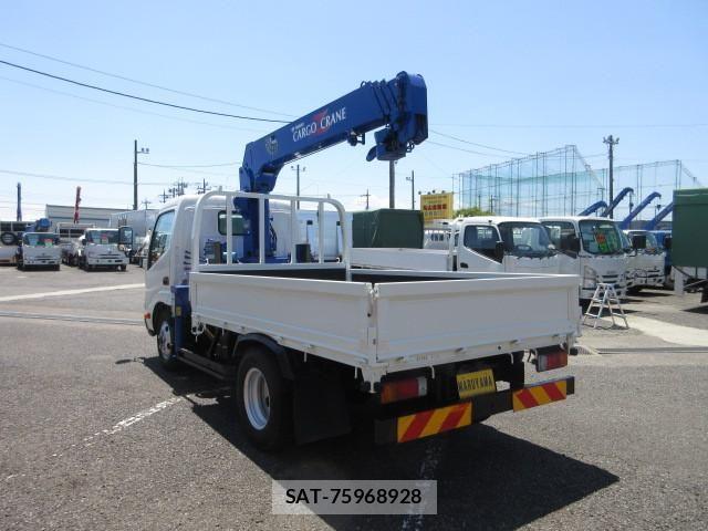 Hino DUTRO 2016-01 8524468-2