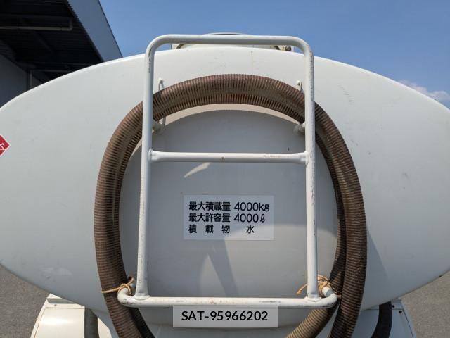 Hino DUTRO 2021-04 8524470-9
