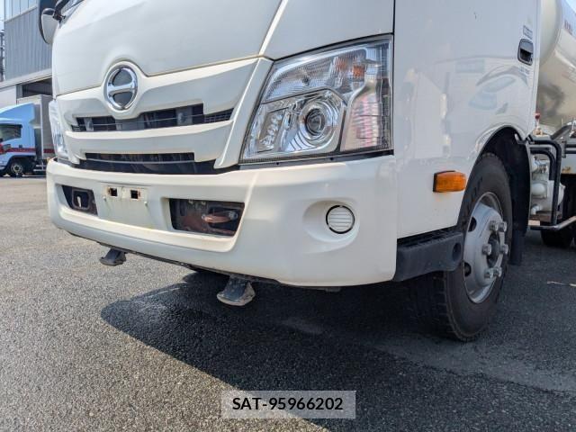 Hino DUTRO 2021-04 8524470-26