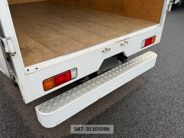 Hino DUTRO 2020-09 8524482-12