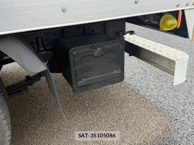 Hino DUTRO 2020-09 8524482-18