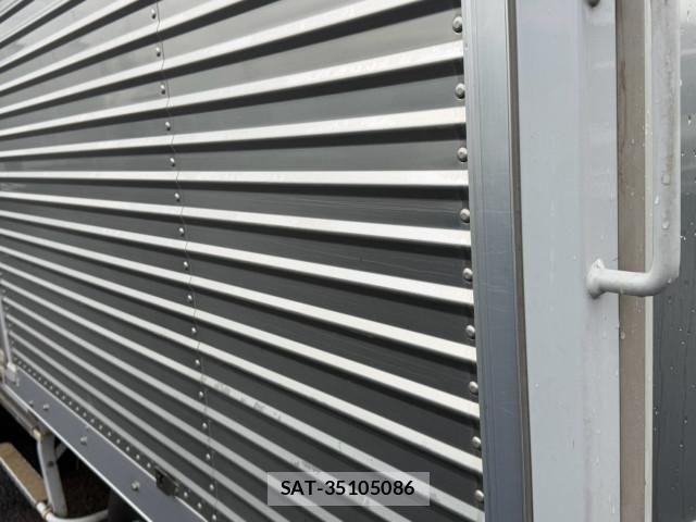 Hino DUTRO 2020-09 8524482-21