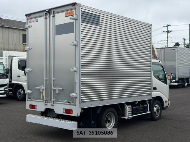 Hino DUTRO 2020-09 8524482-3