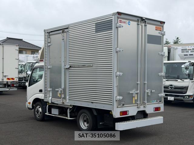 Hino DUTRO 2020-09 8524482-5