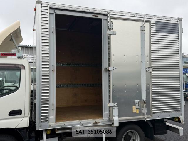 Hino DUTRO 2020-09 8524482-6
