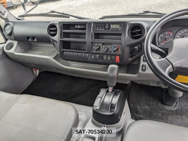 Hino DUTRO 2019-07 8524500-26