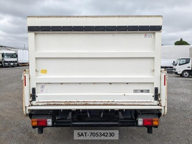 Hino DUTRO 2019-07 8524500-4