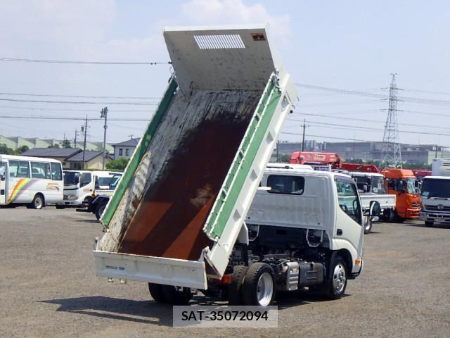 Hino DUTRO 2024-03 8524484-18
